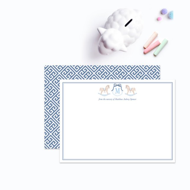 Elegantes Rocking Horse Monogram Baby Boy Statione Dankeskarte (Elegant blue and whie monogram nursery note cards featuring hand-painted watercolor rocking horse)