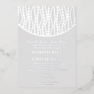 Elegantes Romantisches Script Gray Pearls Wedding  Folieneinladung