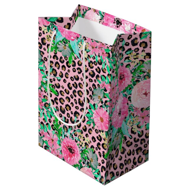 Elegantes rosa Leopard Print und Blumendesign Mittlere Geschenktüte (Rückseite Schrägansicht)