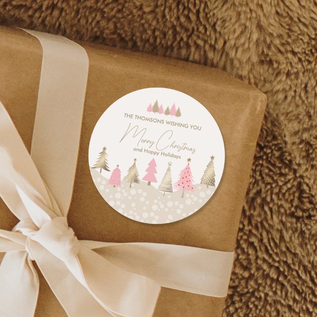 Elegantes Rosa Party Pine Tree Winter Runder Aufkleber (Von Creator hochgeladen)