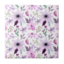 Elegantes rosa und violettes Blumenmuster