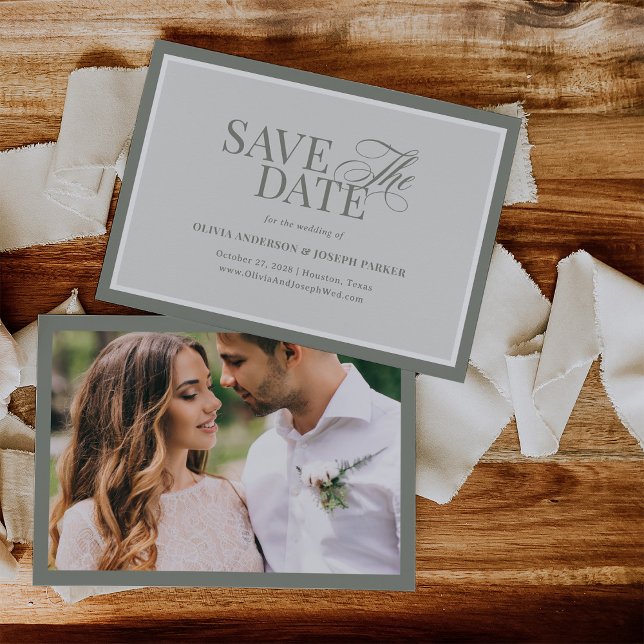 Elegantes Sage Green Foto | Classic Luxe Save The Date (Von Creator hochgeladen)