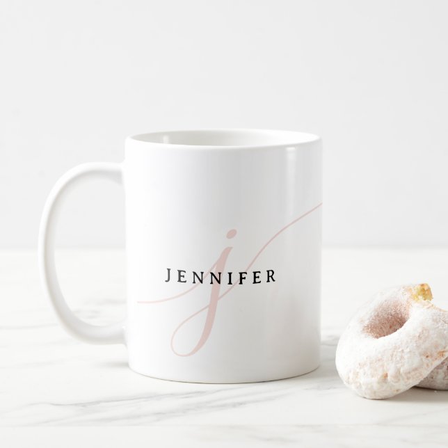 Elegantes Schlicht Blush Pink White Script Monogra Kaffeetasse (Mit Donut)