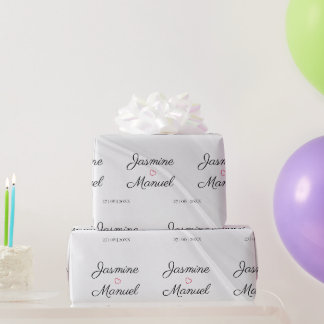 Elegantes Schwarz auf Weiß mit ♡ Namen der Hochzei Geschenkpapier