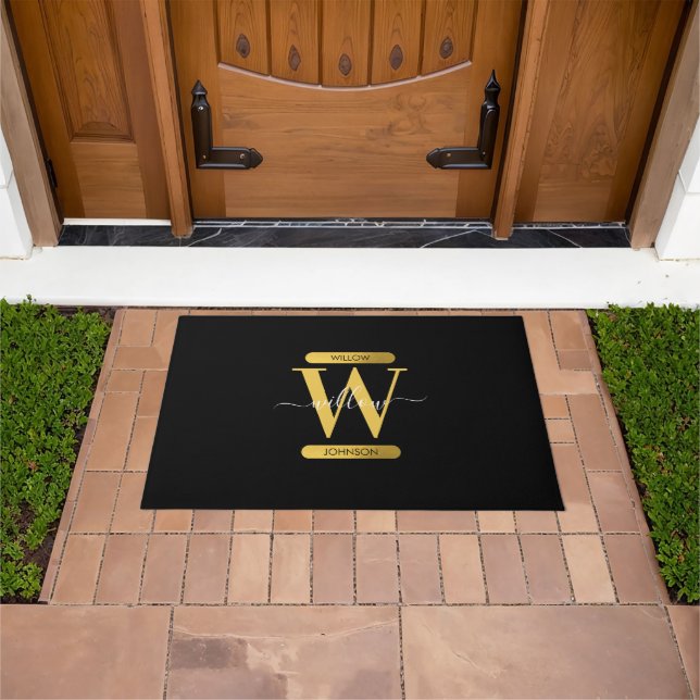 Elegantes Schwarz & Gold Monogram Modernes Skript Fußmatte (Außenbereich)