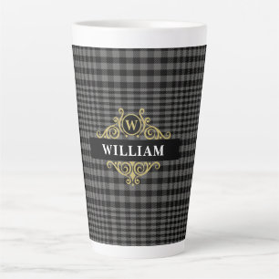 Elegantes Schwarz-Grau-Kariertes Monogramm Milchtasse
