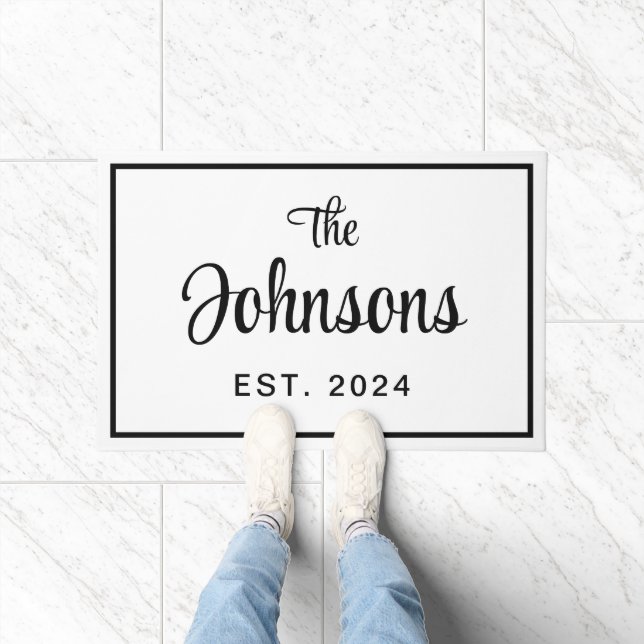 Elegantes Schwarz-Weiß-Familienjahr Fußmatte (Indoor)