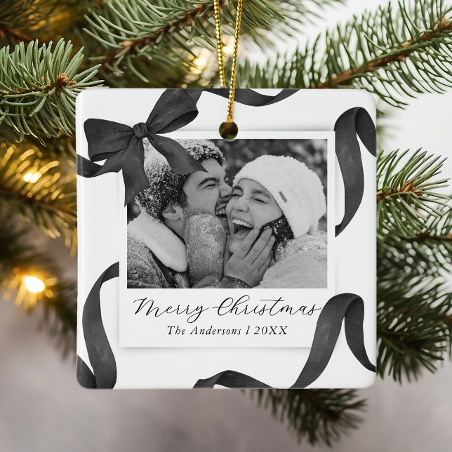 Elegantes Schwarz-weißes Bow Foto Keramikornament (Von Creator hochgeladen)