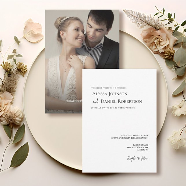 Elegantes Schwarz-weißes Minimalistisches Foto Hoc Einladung (Minimalist Typography Custom photo on wedding invitation.)