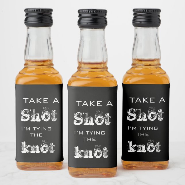 Elegantes Schwarzes Bringen der Verlobung Hochzeit Alkoholflaschenetikett (Flaschen)