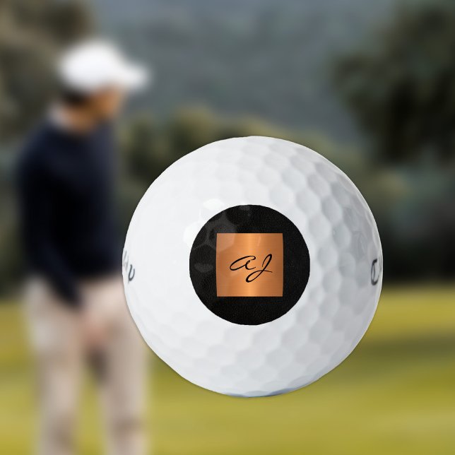 Elegantes, schwarzes Monogramm personalisiert Golfball (Von Creator hochgeladen)