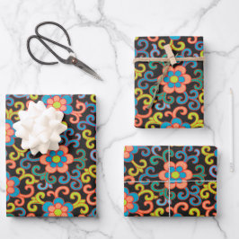 Elegantes schwarzes Muster mit farbenfrohen Blumen Geschenkpapier Set