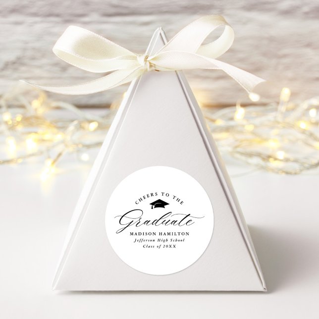 Elegantes schwarzes Skript ruft den Graduate an Runder Aufkleber (Von Creator hochgeladen)