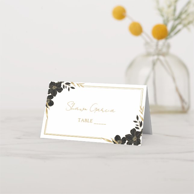 Elegantes Script Black & Gold Floral Wedding weiß Platzkarte (Vorderseite)