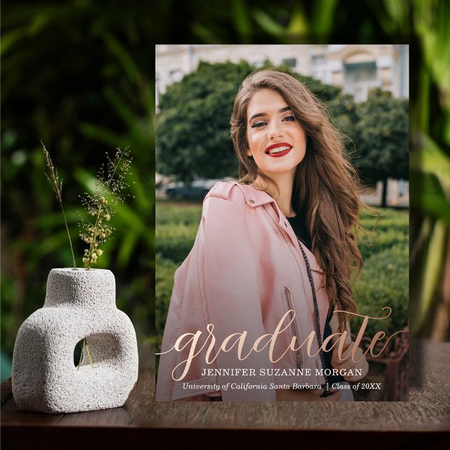 Elegantes Script Foto Abschluss Rose Gold Folieneinladung (Elegant script graduation REAL rose gold foil invitations with your party details on the back)