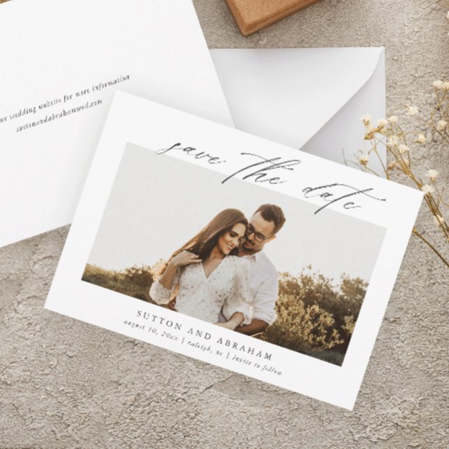 Elegantes Script-Foto Hochzeit Save The Date (Elegant script calligraphy photo wedding save the date announcement cards.)