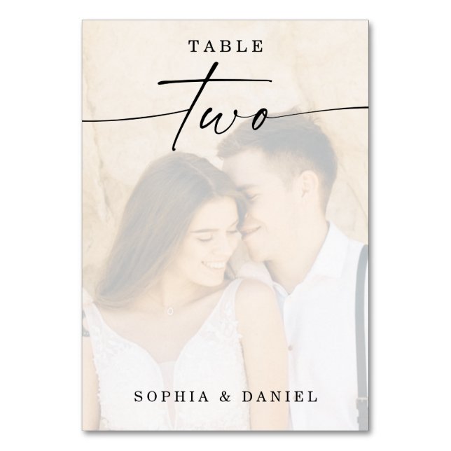Elegantes Script-Foto Hochzeit Tischnummer Zwei (Vorderseite)