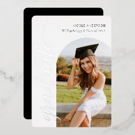 Elegantes Script Graduation Party Arch Foto Silver Folieneinladung