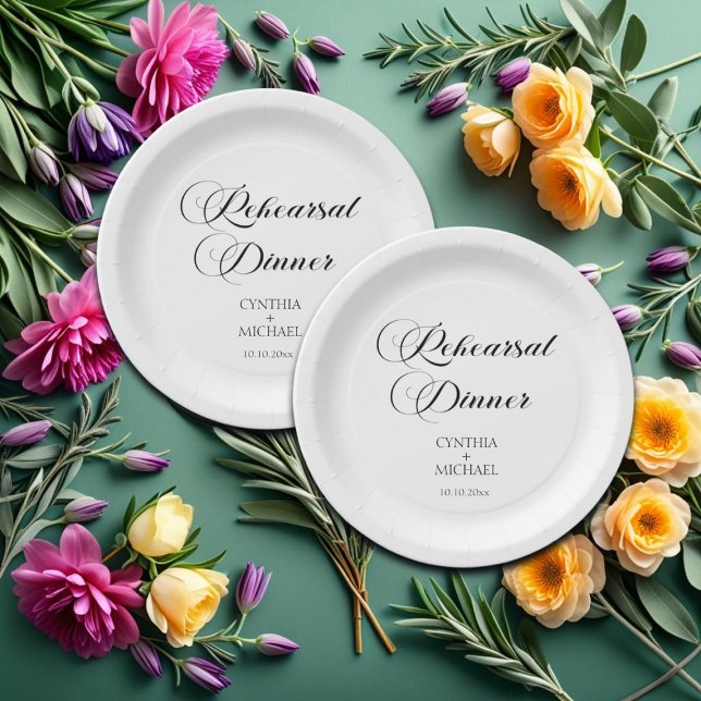 Elegantes Script Hochzeit Probe Dinner Pappteller (Von Creator hochgeladen)