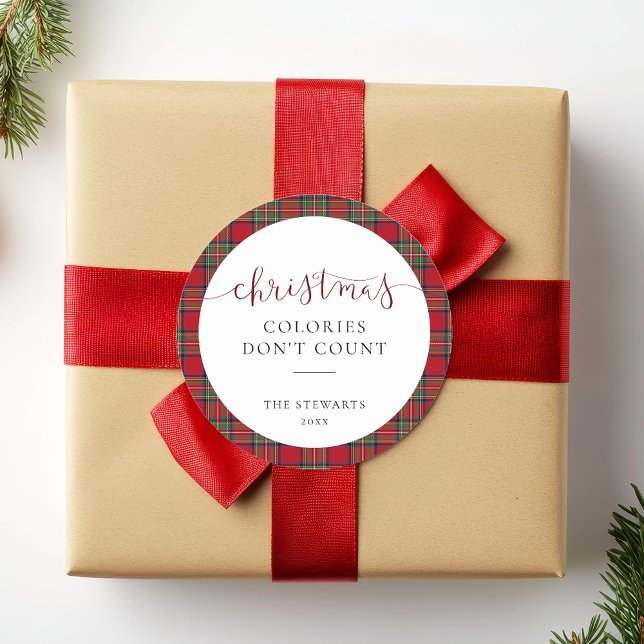Elegantes Script Weihnachtskolorys Kariert Tartan Runder Aufkleber (Christmas Colories Don't Count Stewart Tartan Round Sticker)