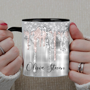 Elegantes silbernes Monogramm mit tropfendem Glitt Kaffeetasse