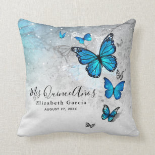 Elegantes Silver and Blue Butterfly Mis Quince Ano Kissen