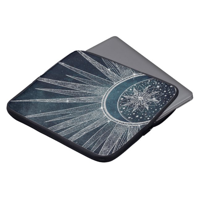 Elegantes Silver Sun Moon Doodle Mandala Blue Desi Laptopschutzhülle (Vorne Oben)