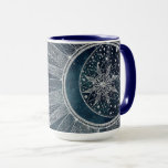 Elegantes Silver Sun Moon Doodle Mandala Blue Desi Tasse<br><div class="desc">Dieses wunderschöne, mystische, blaue, silberne und halbmondfarbene Moon Mandala Universe Thema Ästhetische Gestaltung ist perfekt für Wohngestaltung, Alltagsbekleidung oder besondere Anlässe verzaubert Dekoration. Hübsches, weißliches Blau, Silbersonne und Mondmandala-Design mit Blume und Blätter Doodles, Sternen, Punkten, Diamanten, Kreisen, Dreiecken und geometrischen Formen der Meerjungfrau-Skala, mit einer halbmondfarbenen Bühne glühender Mond, einem...</div>