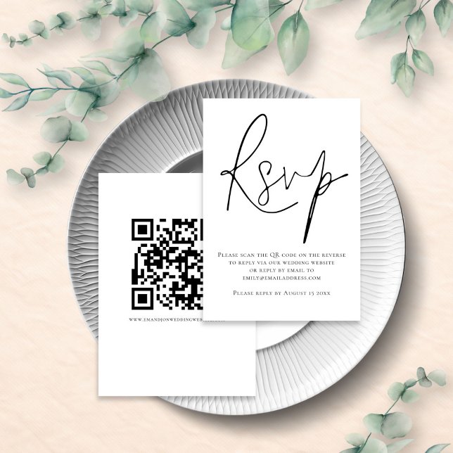 Elegantes Skript-QR-Code-Hochzeit Schwarz Weiß RSVP Karte (front and back view)