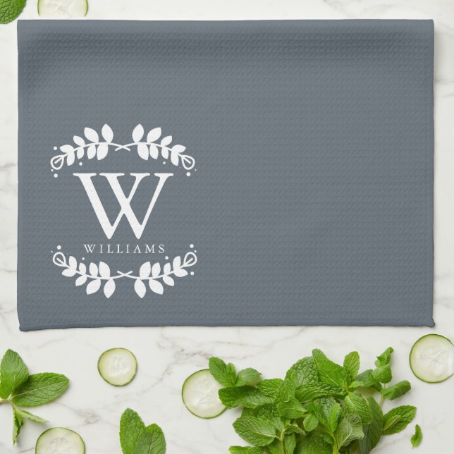 Elegantes Slate Gray Family Monogram Geschirrtuch (Gefaltet)