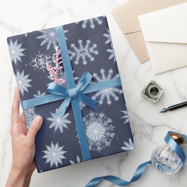 Elegantes Snowflake Weihnachts-Wrapping Paper Geschenkpapier (Schenken)