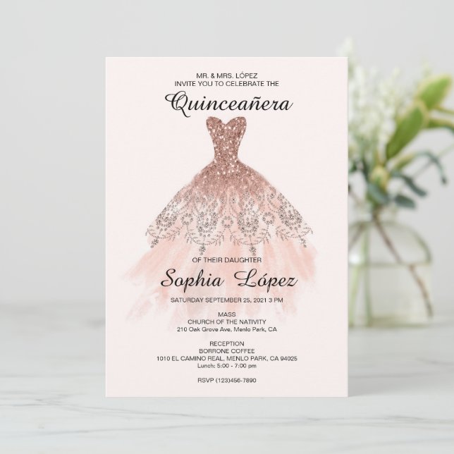 Elegantes Spanisch Quinceañera Mis Quince Pink Ros Einladung (Stehend Vorderseite)