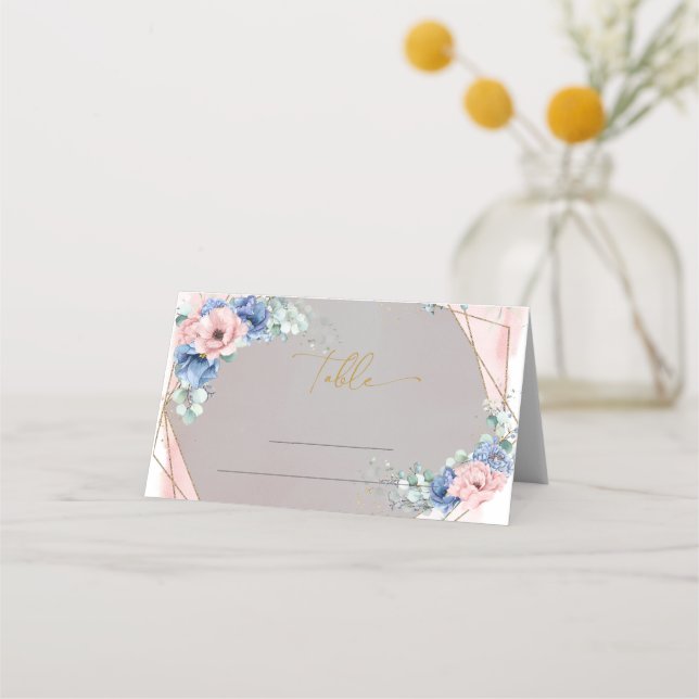 Elegantes staubblaues Aquarellgold Platzkarte (Vorderseite)