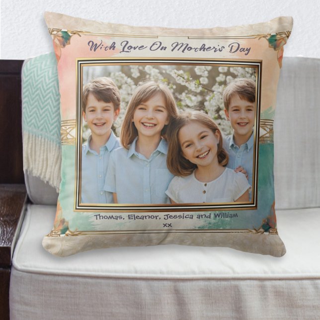 Elegantes stylish Cream Hübsches Foto zum Mutterta Kissen (A pretty throw pillow with words 'With Love On' Mother's Day, to customize with a photo and name(s))