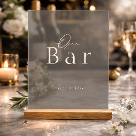 Elegantes Taupe-Acrylschild für die offene Bar bei Acrylschild