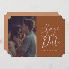 Elegantes Terracotta Calligraphy Save the Date Fot Einladung