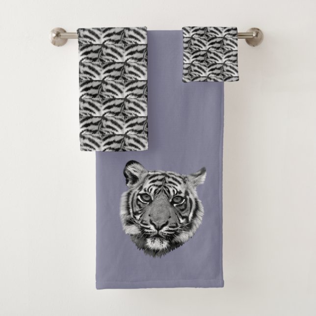 Elegantes Tiger-Gesicht auf Roman Silver Gray Badhandtuch Set (Insitu)