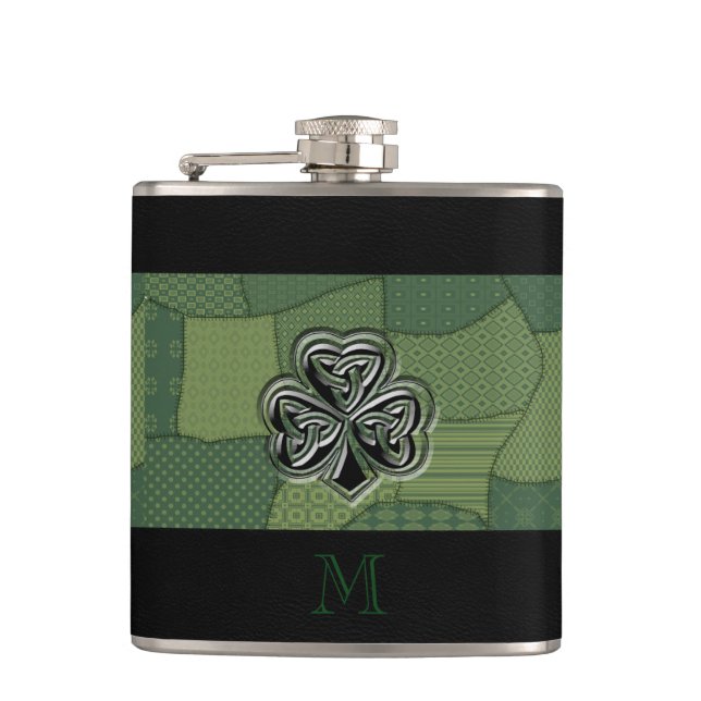 Elegantes trendiges Irish Kleeblatt Patchwork Flachmann (Vorderseite)