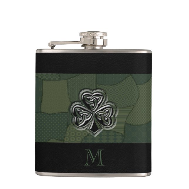 Elegantes trendiges Irish Kleeblatt Patchwork Flachmann (Vorderseite)