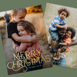 Elegantes Trendy Typografy MERRY CHRISTMAS Foto Folien Feiertagskarte<br><div class="desc">***Elegantes und modernes Foto KURZ MERRY CHRISTMAS Holiday Card** ___________________ Diese Designvorlage ist vollständig editierbar / anpassbar durch Sie den Kunden - klicken Sie auf den personalisierenden Knopf, wenn Sie das Design verschieben, hinzufügen, löschen oder erheblich ändern möchten _________ * Wenn Sie Fragen zum Design haben oder weitere Designs oder...</div>