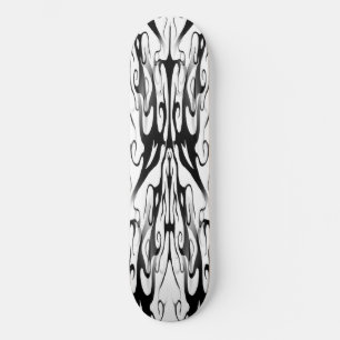 Elegantes Tribal-Tattoo Digital Schwarz-Weiß Skateboard