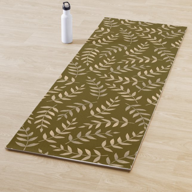 Elegantes tropisches Beige Blätter auf Braun Yogamatte (Beispiel)