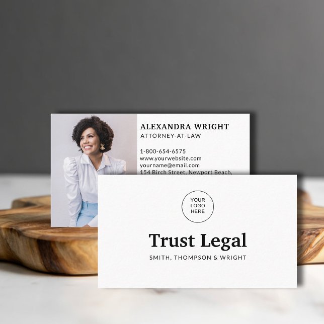 Elegantes Type Law Rechtsanwalt Foto Minimal White Visitenkarte (law lawyer attorney paralegal professional business card logo social media template minimalist white)