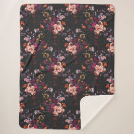 Elegantes vintage dunkles, melancholisches burgund sherpadecke