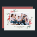 Elegantes Watercolor Foto zu Weihnachten Blume<br><div class="desc">Frohe Weihnachten! Senden Sie Urlaubswünsche und Grüße mit dieser Vintagen und eleganten Urlaubskarte. Es zeigt Aquarellbilder von roter Poinsettia mit Grünpflanzen. Personalisieren Sie diese Blumenweihenkarte,  indem Sie Ihr Lieblings-Foto,  Gruß,  Namen und andere Details hinzufügen. Die Texte sind vollständig editierbar. Erhältlich als Flachkarte,  gefaltete Karte und Postkarte.</div>