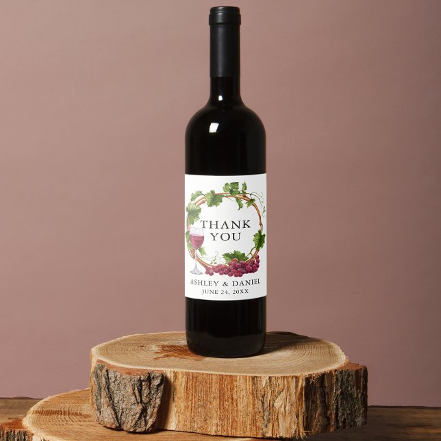 Elegantes Watercolor Weintrauben Hochzeit des Holz Weinetikett (Customize to change text size, color or text style.)