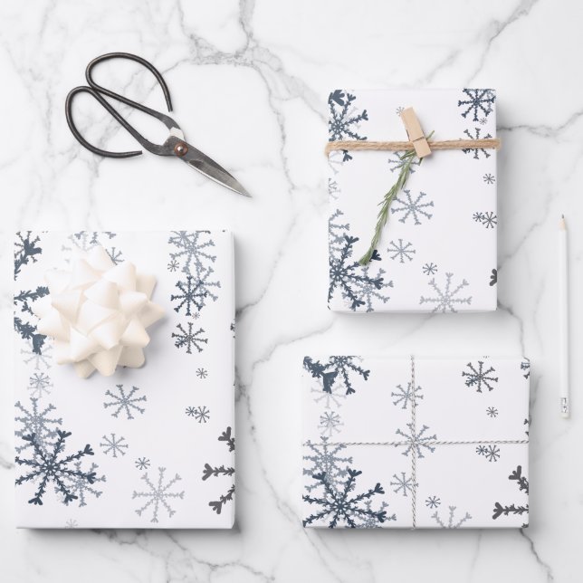 Elegantes Weihnachtsschneeflockenmuster Geschenkpapier Set (Vorderseite)