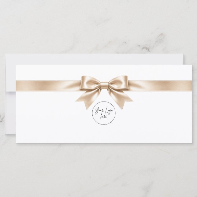 Elegantes weißes Bogen-Logo-Geschenk-Zertifikat (Vorderseite)