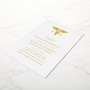 Elegantes weißes Goldfolien-Absolvent der Pflegesc Folieneinladung