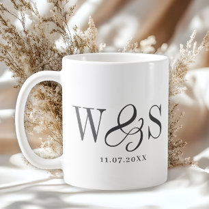 Elegantes weißes initiales Brautpaar Kaffeetasse